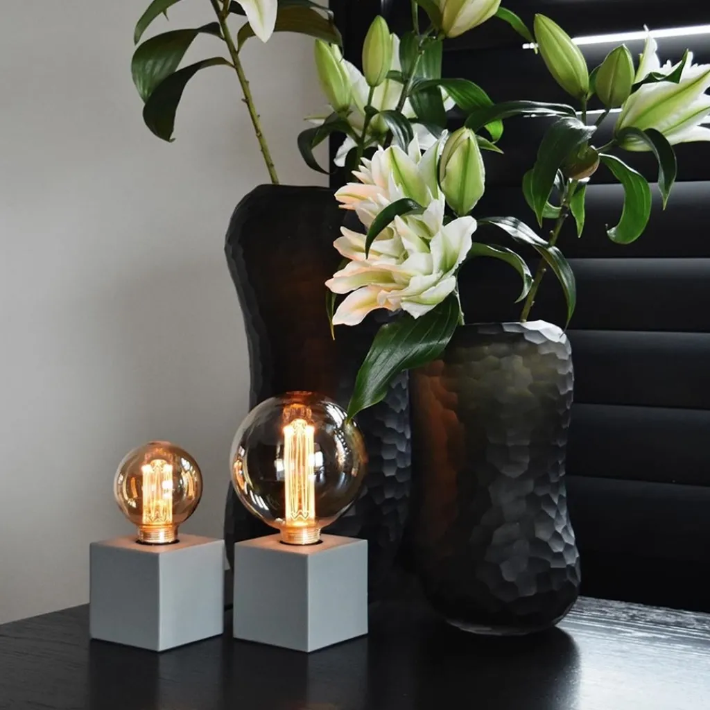 Straluma Calex tafelarmatuur kubus beton> Calex|Lampenvoeten