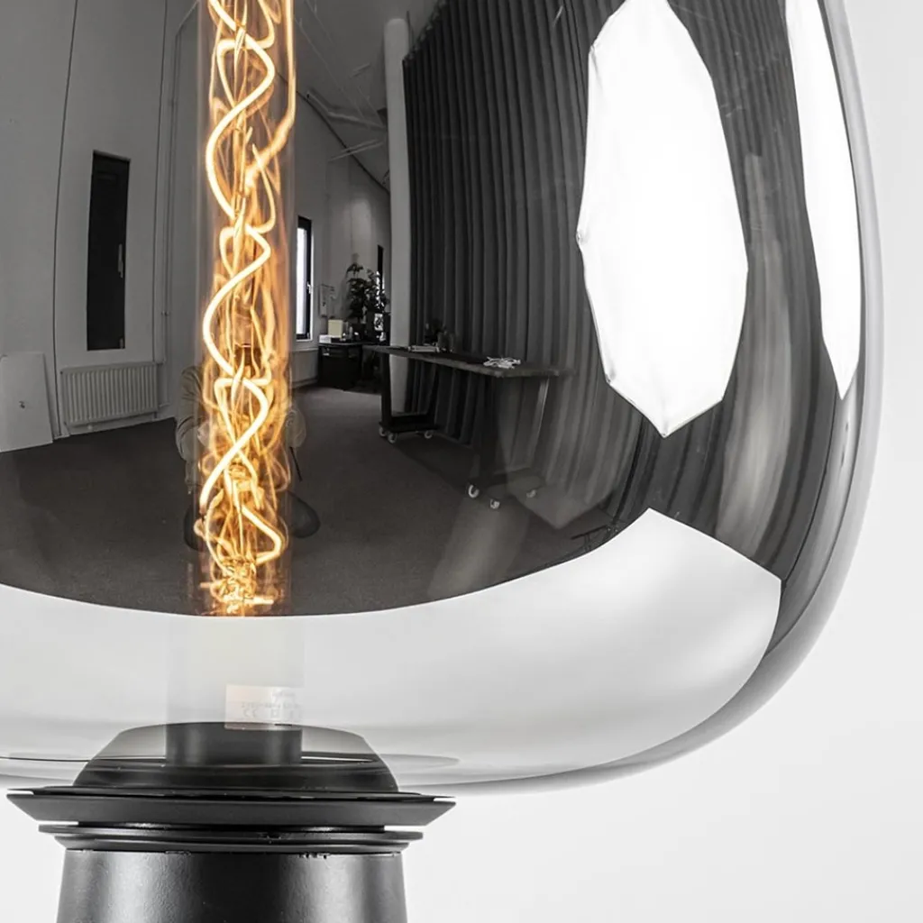 Straluma Grote tafellamp Amarah zwart met smoke glazen kap> Tafellampen|Light and Living