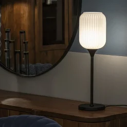 Straluma Hoge tafellamp zwart met wit glazen kap><noscript><img width=