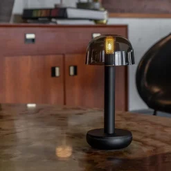 Straluma Kleine LED tafellamp oplaadbaar mat zwart met smoke glas><noscript><img width=
