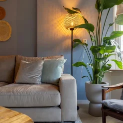 Straluma Mat zwarte vloerlamp met bamboe kap><noscript><img width=