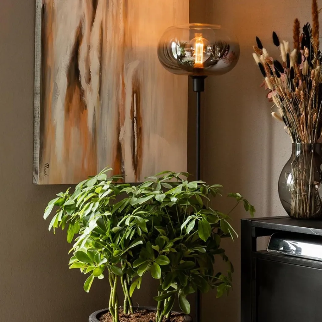 Straluma Mat zwarte vloerlamp met smoke glas gradient> Vloerlampen|Luxe Verlichting