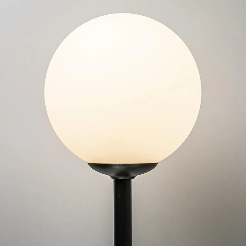 Straluma Retro wandlamp zwart met witte glazen bol> Wandlampen|Industriële Verlichting
