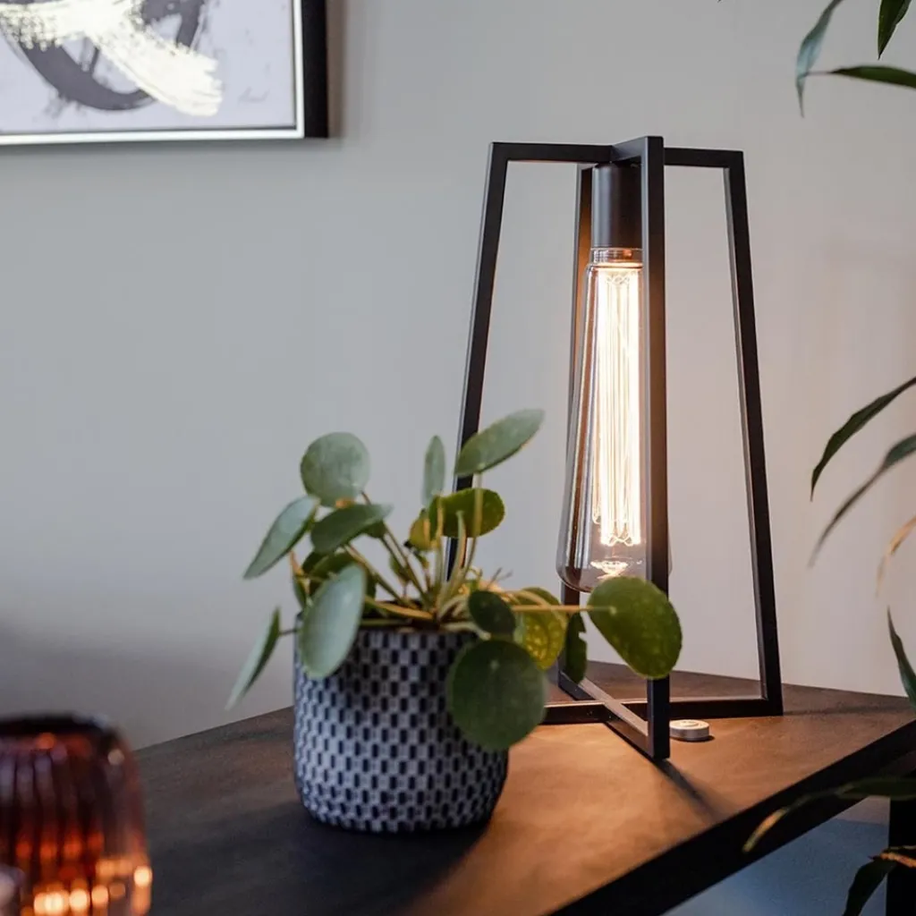 Straluma Stoere zwarte tafellamp frame> Woonkamerlampen|Slaapkamerlampen