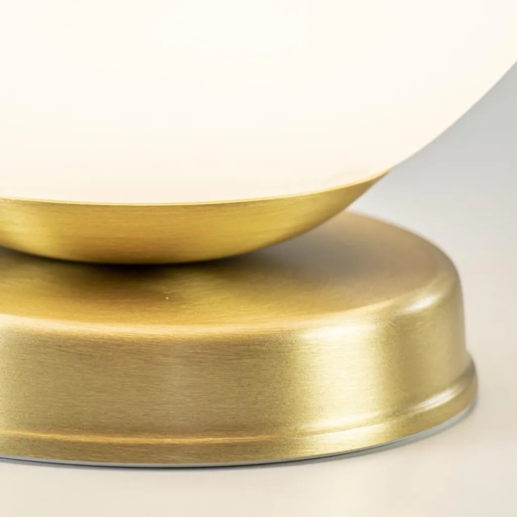 Straluma Strak klassieke tafellamp witte glazen bol met goud> Tafellampen|Klassieke Verlichting