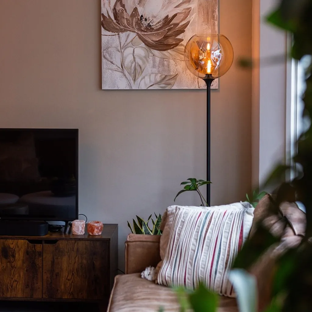 Straluma Strak klassieke vloerlamp zwart met amber glas 30 cm> Vloerlampen|Klassieke Verlichting