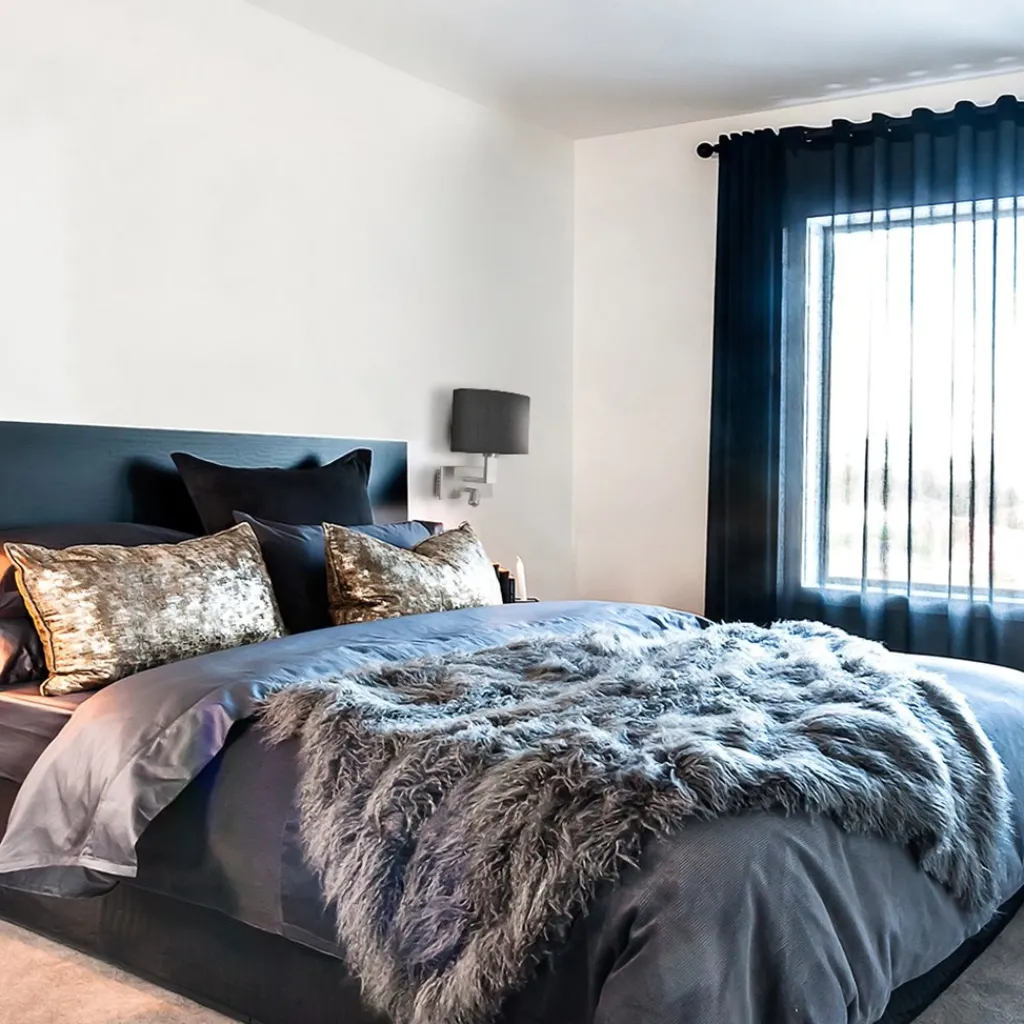 Straluma Wandlamp New Oval kap zwart led> Wandlampen|Bedlampjes