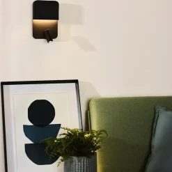 Straluma Wandlamp zwart + leesspot en usb><noscript><img width=